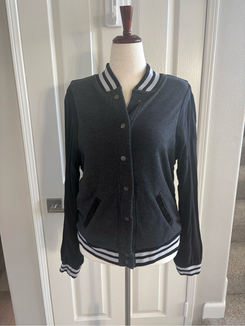 Hard Tail | Baseball Jacket with Satin Sleeves| Black | XL | VGC